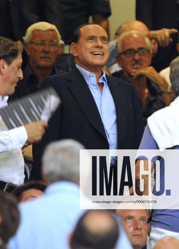 Ministerpräsident Silvio Berlusconi (Italien) - (SesaGPER05) Fußball Herren Trofeo Luigi Berlusconi 2009 2010, Serie A, 1. Liga, Test, Testspiel Gruppe Mailand