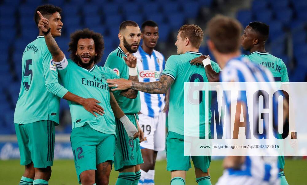 KW25 Real Madrid players celebrate the second goal during a Spanish LaLiga soccer match between Real Sociedad and Real Madrid played at Real Arena stadium in San Sebastian, Basque Country, Spain, 21 June 2020. REAL SOCIEDAD - REAL MADRID !ACHTUNG: NUR REDAKTIONELLE NUTZUNG!