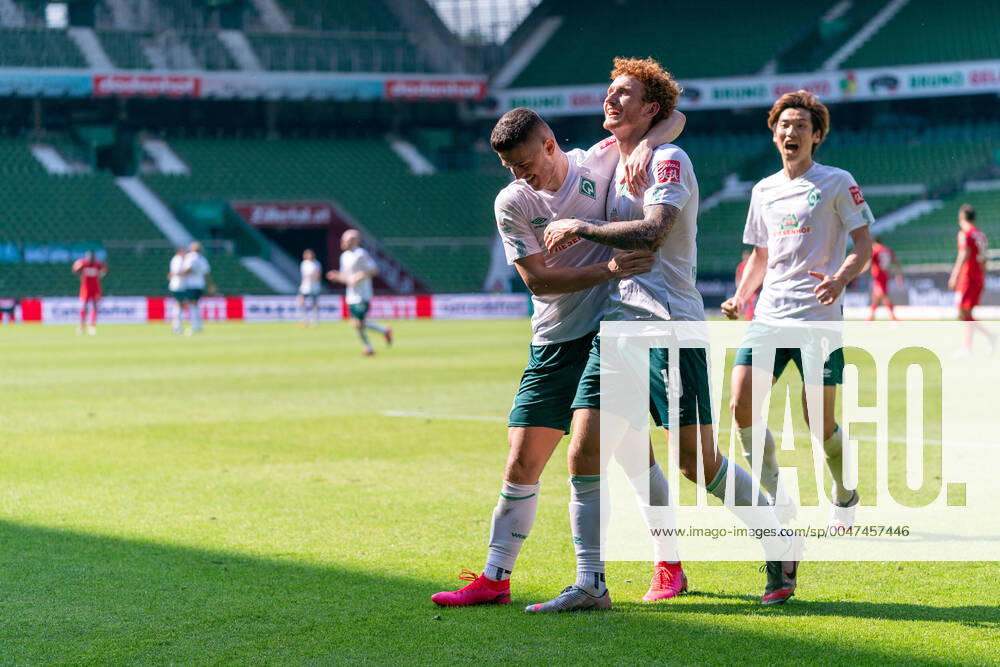 SV Werder Bremen vs 1 FC Koeln 27 06 2020 Milot Rashica Werder Bremen 07 , Joshua Sargent Werder Bremen 19 , Yuya Osako Werder Bremen 08 Sport nphgm001 Football 1 Bundesliga season 19 20 34 Matchday SV Werder Bremen vs 1 FC Koeln 27 06 2020 Foto gumzmedia nordphoto POOL DFL regulations prohibit any use of photographs as image sequences and or quasi video National and international News Agencies OUT Bremen wohninvest Weserstadion Bremen GERMANY Poolfoto gumzmedia nordphoto ,