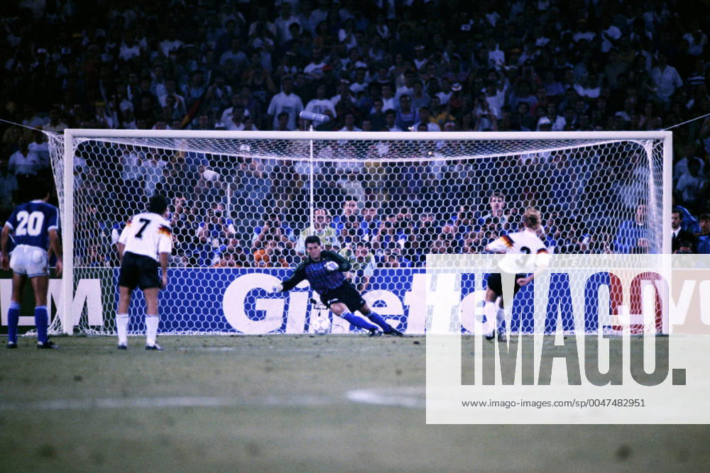BREHME Andreas Team Germany convert the 11m for Germany against goalie Sergio Goycochea Team Germany World Champion FIFA World Cup 1990 in Italy Final Germany Argentina 1 0 on 08 07 1990 in Rome