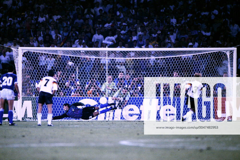 BREHME Andreas Team Germany convert the 11m for Germany against goalie Sergio Goycochea Team Germany World Champion FIFA World Cup 1990 in Italy Final Germany Argentina 1 0 on 08 07 1990 in Rome