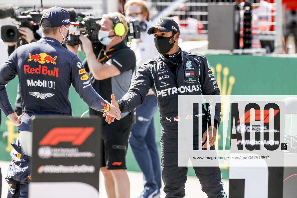 Motorsports: FIA Formula One World Championship, WM, Weltmeisterschaft 2020, Grand Prix of Austria, 33 Max Verstappen (NLD, Aston Martin Red Bull Racing), 44 Lewis Hamilton (GBR, Mercedes-AMG Petronas Formula One Team), Spielberg Austria