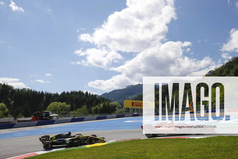 Motorsports: FIA Formula One World Championship, WM, Weltmeisterschaft 2020, Grand Prix of Austria, 3 Daniel Ricciardo (AUS, Renault DP World F1 Team), 5 Sebastian Vettel (GER, Scuderia Ferrari Mission Winnow), Spielberg Austria
