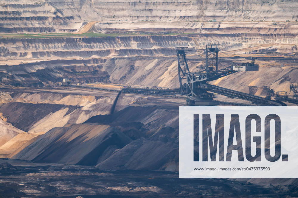 A spreader in the Garzweiler opencast lignite mine, on 11 06 2021