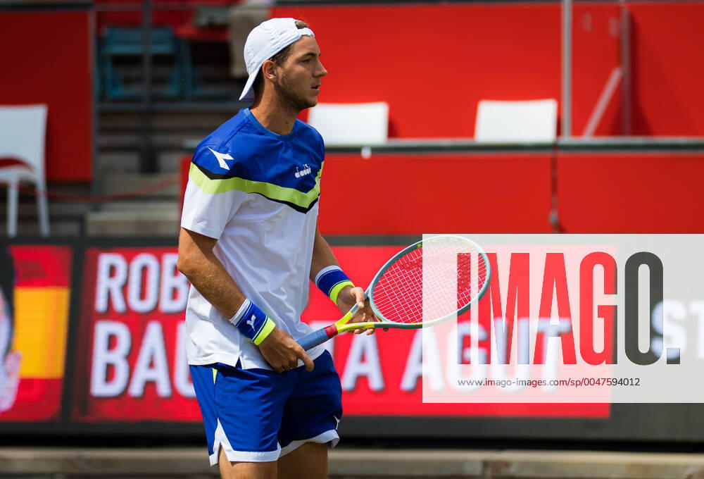 Jan-Lennard Struff of Germany in action against Roberto Bautista Agut of Spain during Day 1 of the 2020 bett1ACES exhibition tournament. Berlin GERMANY - ZUMAa181 20200713_zaa_a181_128