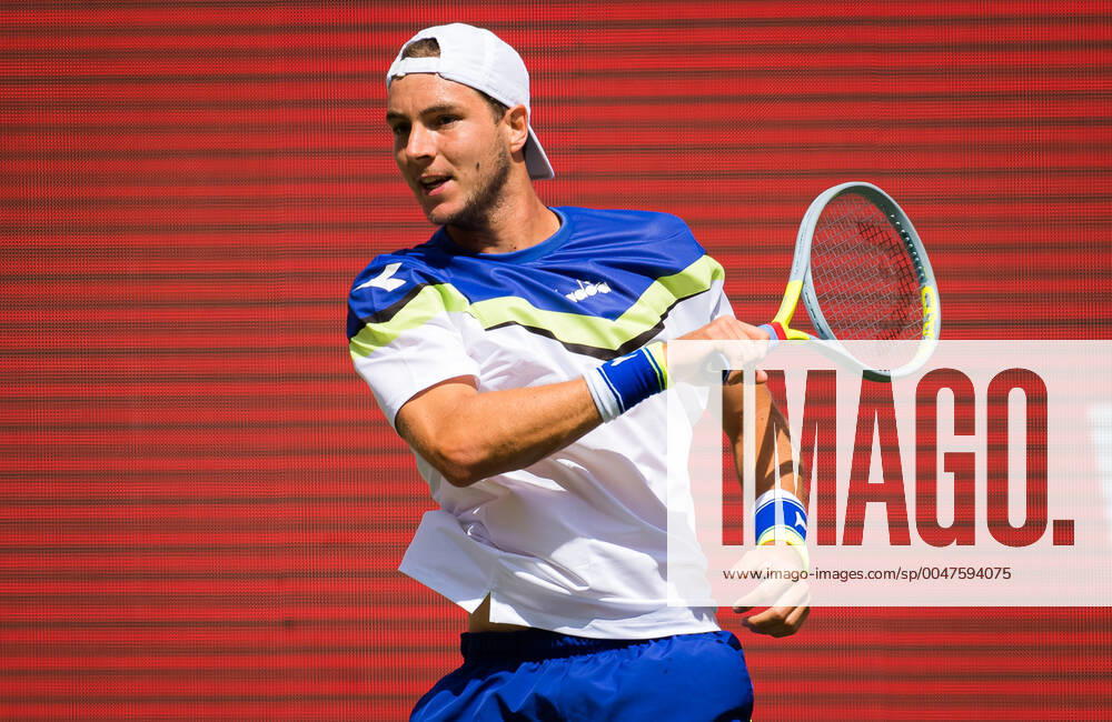 Jan-Lennard Struff of Germany in action against Roberto Bautista Agut of Spain during Day 1 of the 2020 bett1ACES exhibition tournament. Berlin GERMANY - ZUMAa181 20200713_zaa_a181_133
