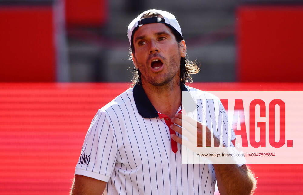 Tommy Haas GER disappoints Tommy Hass GER vs Jannik Sinner ITA Bett1ACES tennis tournament tennis tournament, tennis tournament, ladies and gentlemen on LTTC Tot Weiss facility at Steffi Graf Stadium Berlin