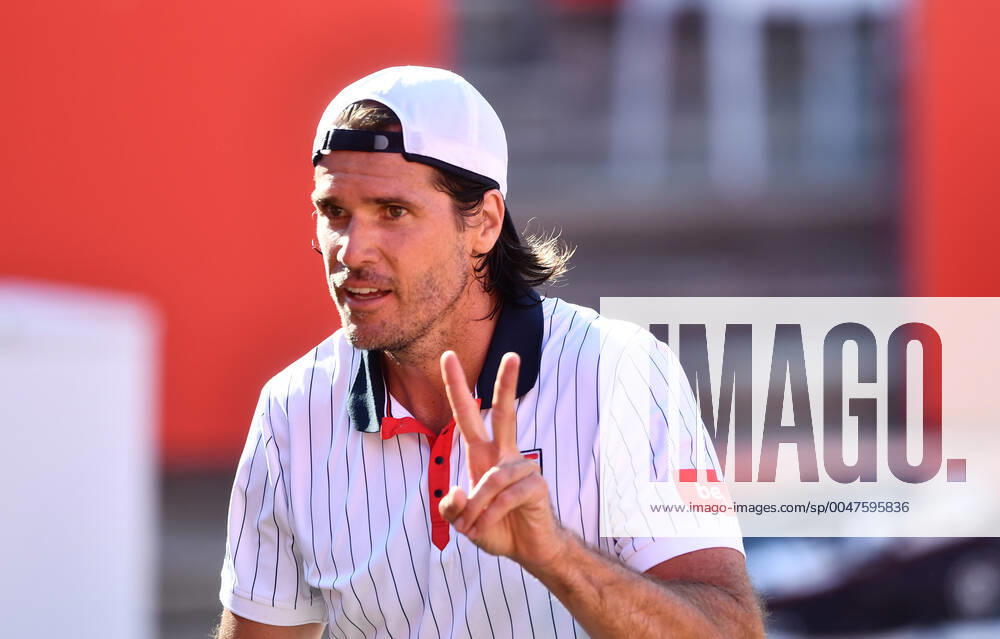 Tommy Haas GER cheers Tommy Hass GER vs Jannik Sinner ITA Bett1ACES tennis tournament tennis tournament, tennis tournament, ladies and gentlemen on LTTC Tot Weiss facility at Steffi Graf Stadium Berlin