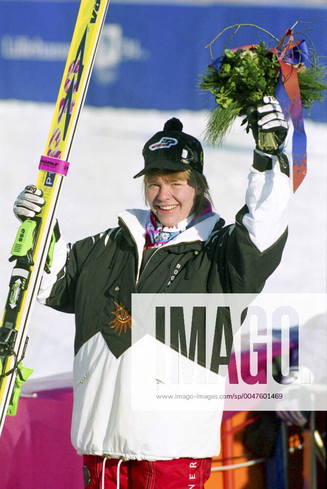 Winter Olympics 1994, Alpine Skiing: Gold medalist Katja Seizinger of Germany celebrate after womens downhill at The Winter Olympic Games, Olympische Spiele, Olympia, OS on February 19, 1994 in Lillehammer, Norway. BILDBYRAN