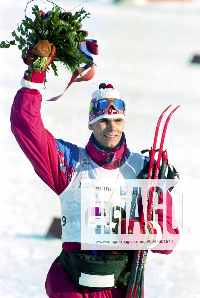 OLYMPIC LEGENDS: Thomas Alsgaard 940214 Winter Olympics 1994, Cross country skiing: Gold medalist Thomas Alsgaard of Norway celebrate after 30 km freestyle at The Winter Olympic Games, Olympische Spiele, Olympia, OS on February 14, 1994 in Lillehammer, Norway. BILDBYRAN
