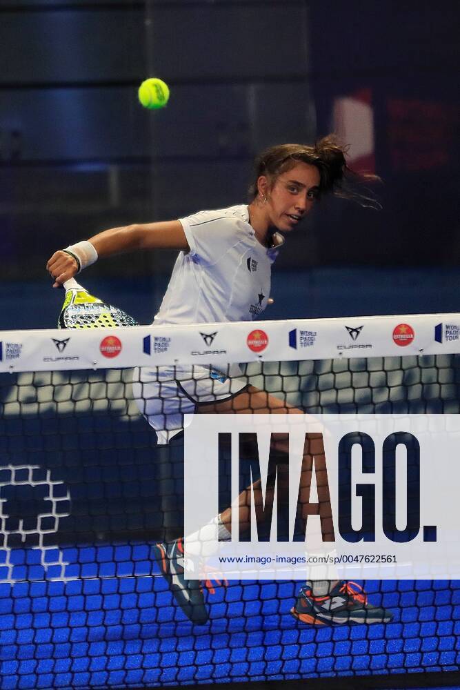 Spanish players Beatriz Gonzalez (c) and Marta Ortega (unseen) face Portuguese Sofia Araujo and Argentinian Maria Virginia Riera (unseen) during their World Padel Tour Madrid Open 2020 s women semi-final double match at Madrid Arena pavilion, in Madrid, Spain, 18 July 2020. Madrid Open 2020 !ACHTUNG: NUR REDAKTIONELLE NUTZUNG!