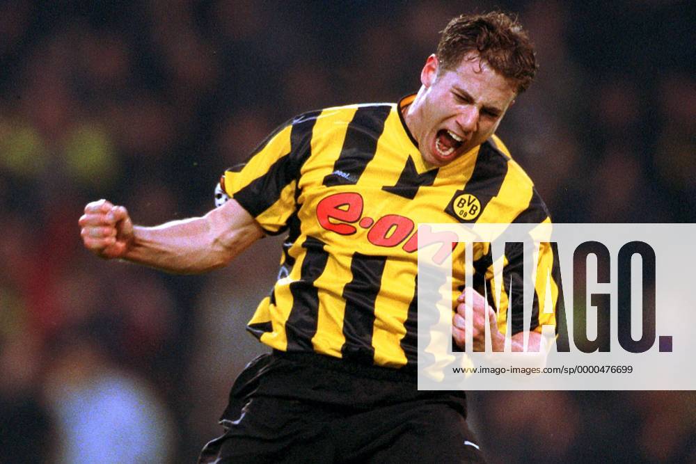Lars Ricken (BVB) - Torjubel Fußball 1. BL Herren Saison 2000 2001, Borussia Dortmund Einzelbild Westfalenstadion Dortmund Begeisterung, Freude,