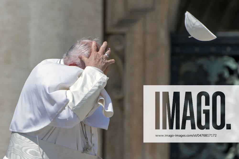 Italy, Rome, Vatican, 2024 5 15.Pope Francis during the weekly general audience at St Peter s square in The Vatican. Photograph by ALESSIA GIULIANI Catholic Press Photo