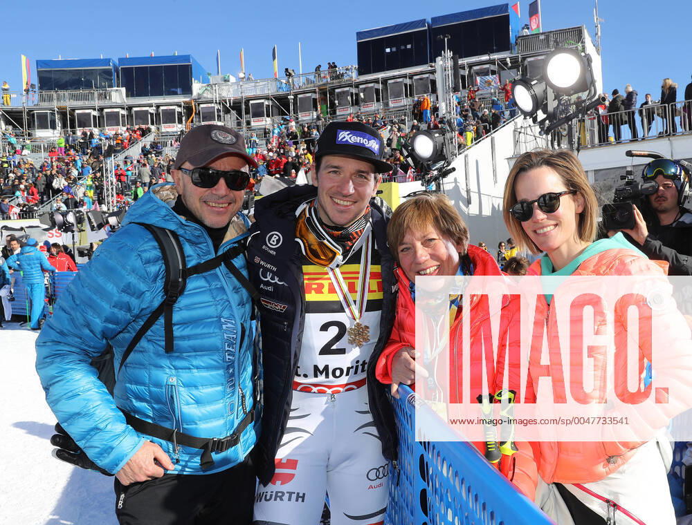Felix Neureuther wins bronze medal in slalom from left Christian Neureuther, Felix Neureuther, Rosie Mittermeier, Amelie Neureuthe Ski World Championship 2017 St Moritz Felix Neureuther wins bronze medal in slalom from left Christian Neureuther, Felix Neureuther, Rosi Mittermaier, Amelie Neureuther Copyright bymersee Tel 49 8243 99 78 58 mobil 49 171 426 49 72 St Moritz Graub nden Switzerland No model release