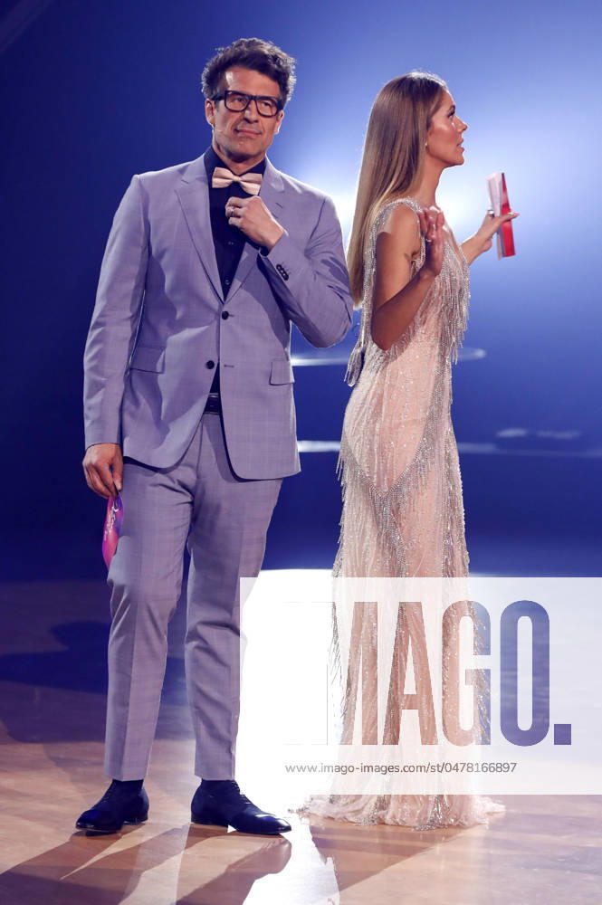 Daniel Hartwich und Victoria Swarovski in der elften Live-Show der 17. Staffel der RTL-Tanzshow Let s Dance im MMC Coloneum. Köln, 17.05.2024 Foto:xR.xSchmiegeltx xFuturexImagex lets_dance1705_4654
