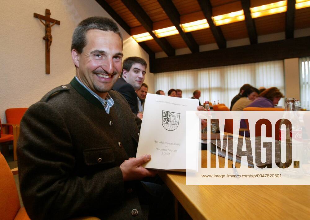 Luge World Champion Georg Hackl as politician in Bad Reichenhall District Office Bad Reichenhall 31 03 2003 District Council meeting in the District Office with luge icon Georg Hackl , TE310303Hackl01 JPG, Bad Reichenhall Bayern Germany ,