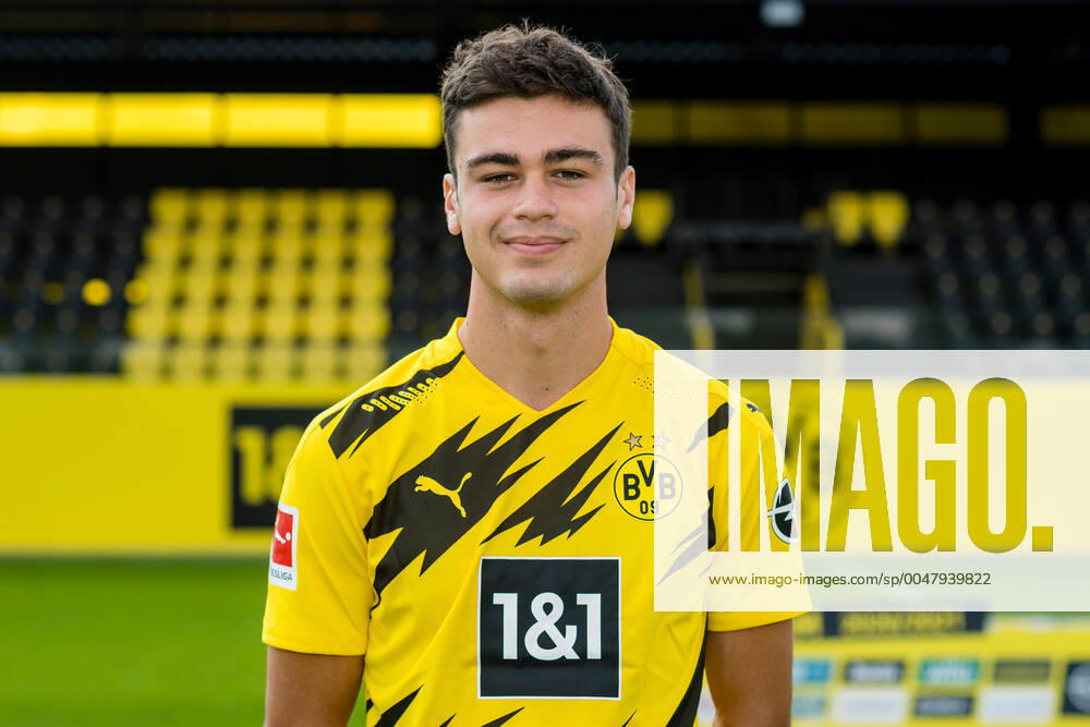Borussia Dortmund 2020 Giovanni Reyna Borussia Dortmund 1 BL, portrait date 2020 2021 photo Alexandre Simoes BVB via TEAM2sportphoto Dortmund Nordrhein Westfalen Germany Poolfoto TEAM2sportphoto ,