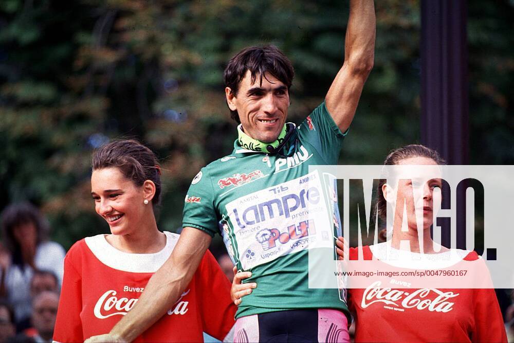 Dsamolidin Abdoujaparov Uzbekistan from Team Polti in green jersey Dsamolidin Abdoujaparov Uzbekistan from Team Polti in green jersey imago images 62992