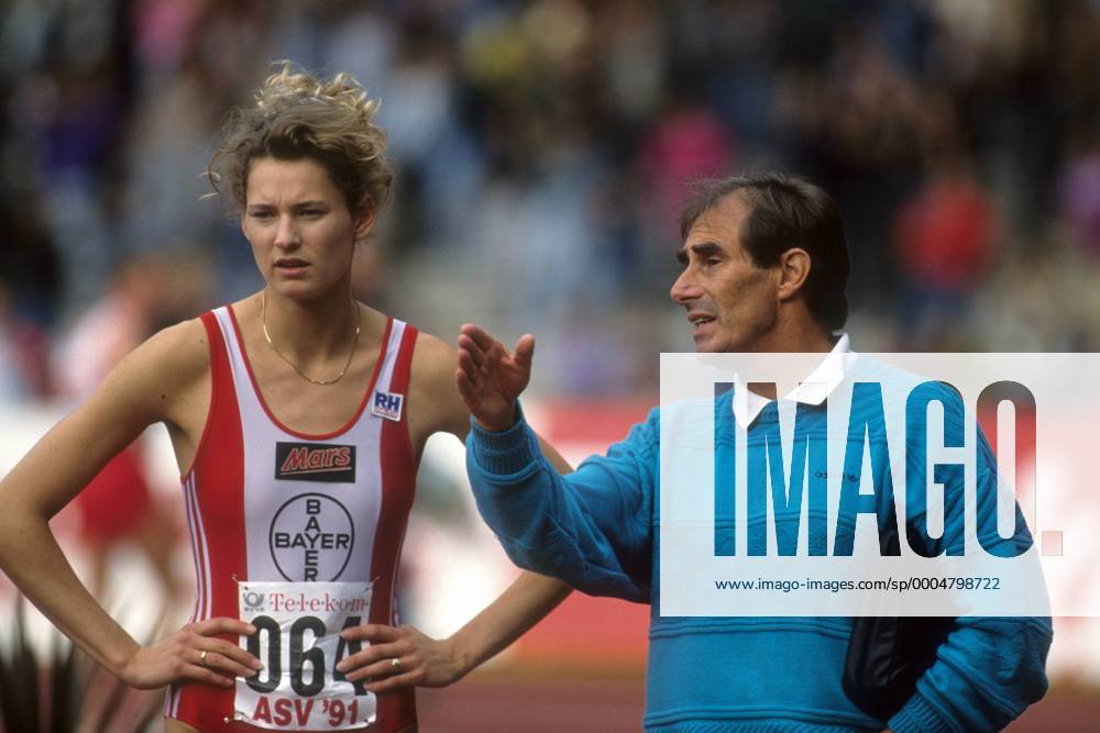 Heike Henkel mit Trainer Gerd Osenberg (beide Deutschland) Leichtathletik Damen Hochsprung 1991 Gruppe Köln