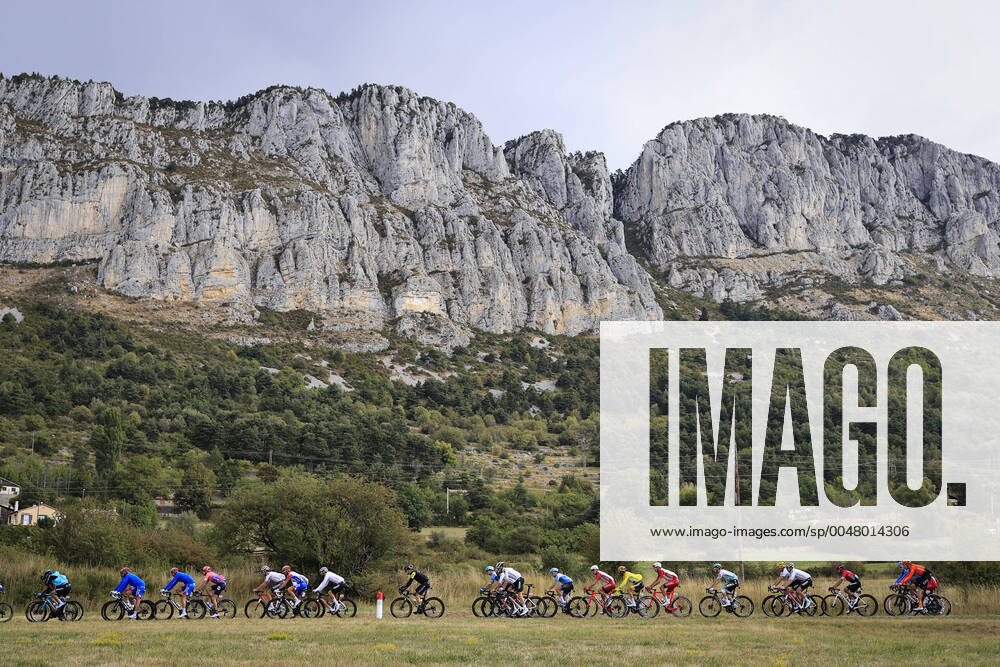 Bilder des Jahres 2020, Sport 08 August Illustration picture taken during the third stage of the 107th edition of the Tour de France cycling race, 198km from Nice to Sisteron, in France, Monday 31 August 2020. This year s Tour de France was postponed due to the worldwide Covid-19 pandemic. The 2020 race starts in Nice on Saturday 29 August and ends on 20 September. - FRANCE OUT YUZURUxSUNADA x2536016x