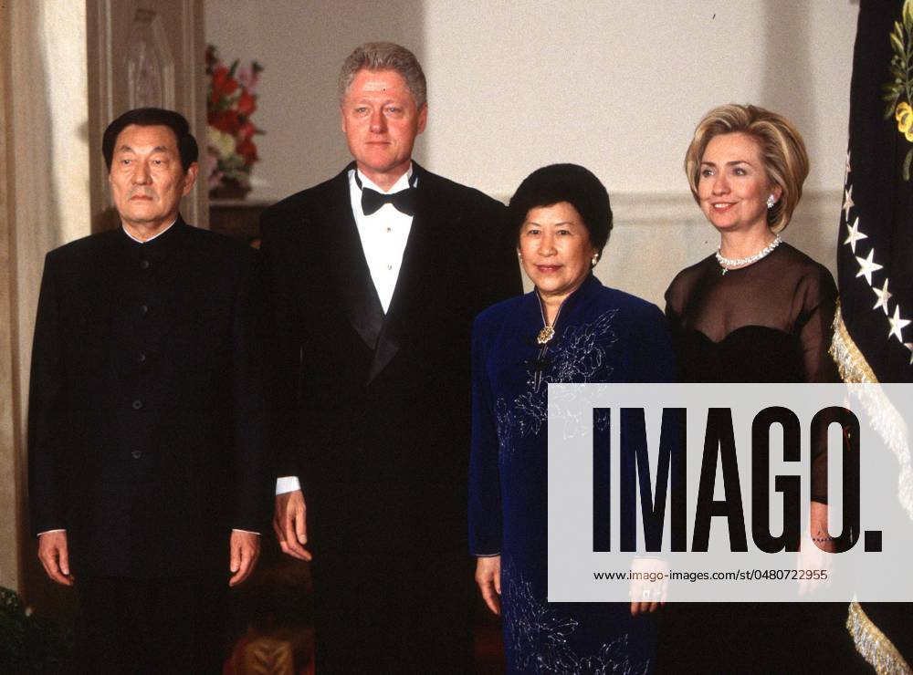 Apr. 8, 1999 - (Left to Right) Chinese Prime Minister Zhu Rongji, US President Bill Clinton, Mrs. Zhu and First Lady Hillary Rodham Clinton pose for photographers before a state dinner held at the White House in honor of the Prime Minister s visit..April 8, 1999. Credit: Gamma-Liasion. 1999 Washington U.S. - ZUMAg49_ 19990408_gaf_g117_014