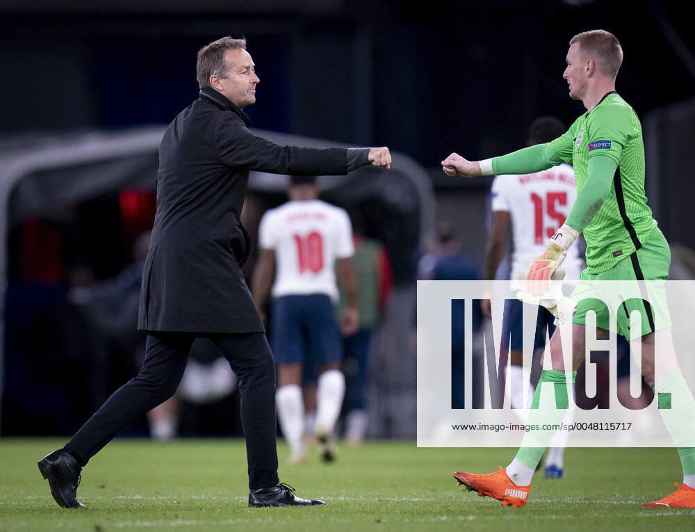 Denmarks National Coach Kasper Hjulmand and Englands Jordan Pickford after the Nations League match between Denmark and England in the Park, Tuesday 8 September 2020, Copenhagen Denmark,