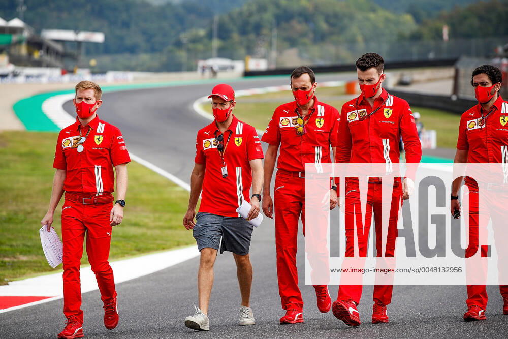 Formula 1 Pirelli Gran Premio Della Toscana Ferrari 1000 2020 10 09 2020, Autodromo Internazionale del Mugello, Mugello, Formula 1 Pirelli Gran Premio Della Toscana Ferrari 1000 2020,in the picture Sebastian Vettel GER 5 , Scuderia Ferrari goes with his engineers on the track nordphotoxBratic nph00250