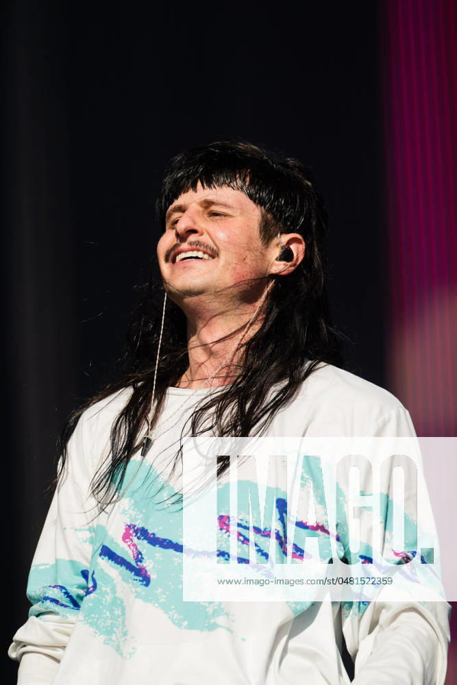 Oliver Tree performs live on stage during BottleRock at Napa Valley Expo on May 25, 2024 in Napa, California. Napa USA - ZUMAs181 20240525_zea_s181_174