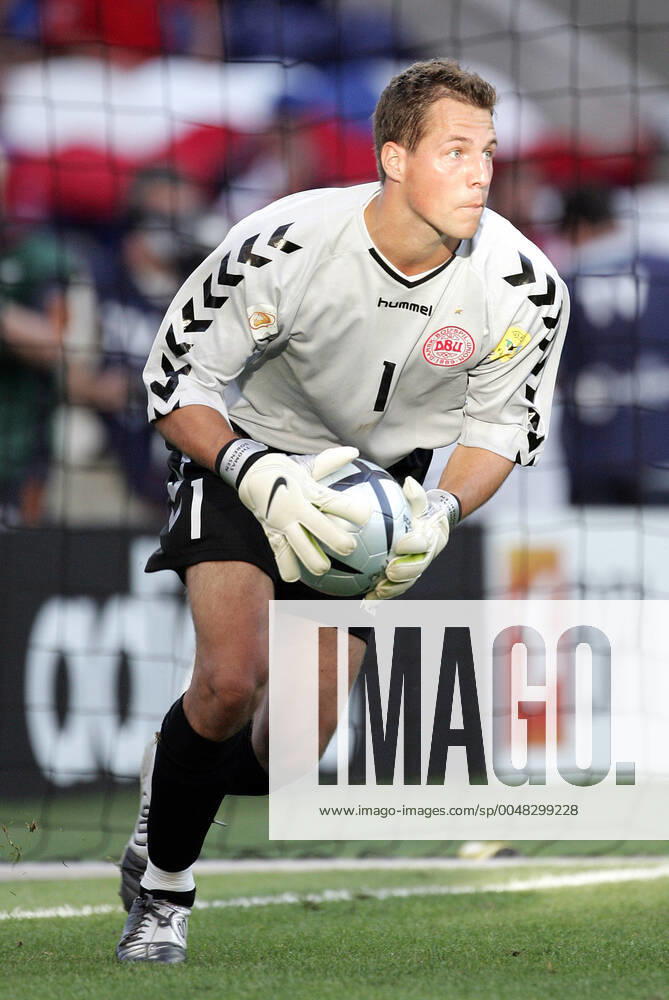 Thomas Sorensen Denmark & Aston Villa Czech Rep V Denmark Dragao Stadium, Porto, Portugal 27 June 2004