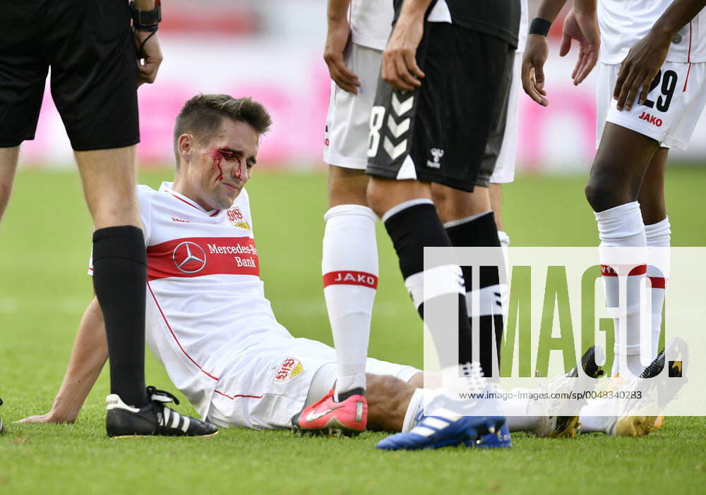 Philipp Klement VfB Stuttgart injured Injury Head injury Head wound blood VfB Stuttgart vs SC Freiburg SCF 19 09 2020 DFL REGULATIONS PROHIBIT ANY USE OF PHOTOGRAPHS AS IMAGE SEQUENCES AND OR QUASI VIDEO VfB Stuttgart vs SC Freiburg
