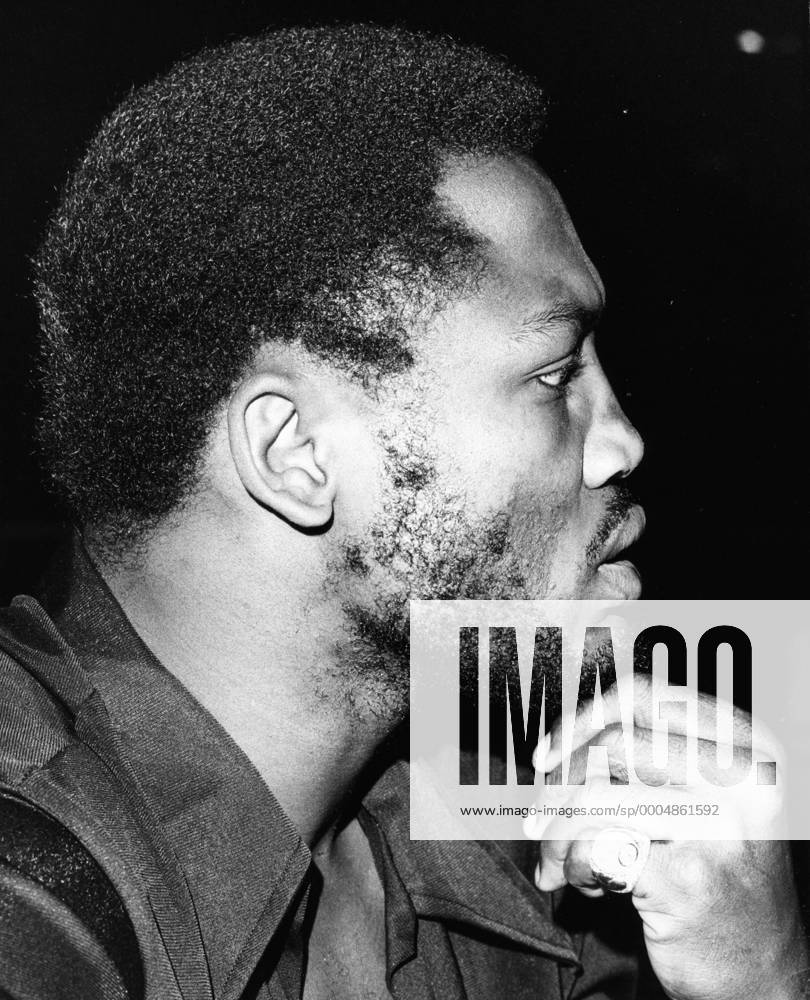 Smokin Joe Frazier (USA) - - ZUMAk09 o0 Aufnahmedatum geschätzt o0 Herren Boxen o0 privat