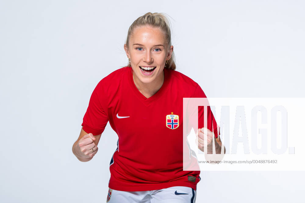 Thea Bjelde of the Norwegian womens national football team poses for a portrait on October 22, 2020 in Oslo Photo Vegard Wivestad Grott BILDBYRAN kod VG VG0061 bbeng fotball fotboll football norge norway a kvinnor portrett porträtt portraits dam,