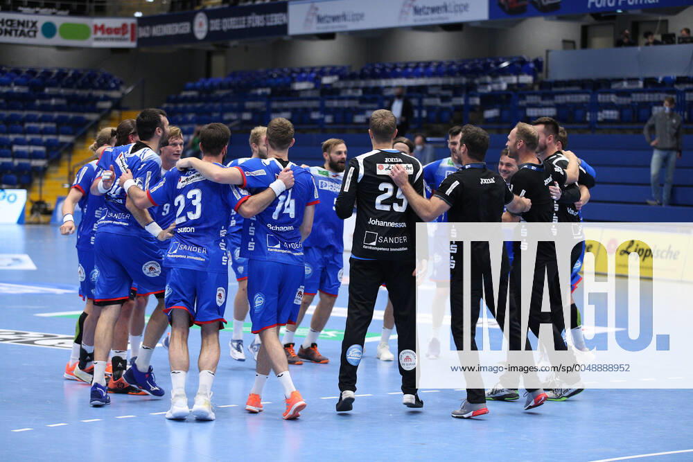 Victory celebration at TBV Lemgo Lippe GER, Handball, 1 Bundesliga, TBV Lemgo Lippe vs. TUSEM Essen, 22 10 2020 Lemgo