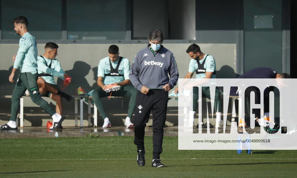 Entrenamiento del Betis. En la imagen, Pellegrini. Betis training session. In this picture, Pellegrini.