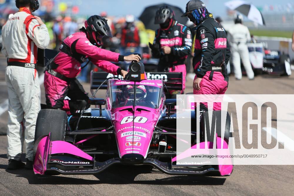 Crews fit a portable air conditioning unit to blow into the 60 IndyCar, Indy Car, IRL, USA of Jack Harvey as he prepares to drive the Firestone Grand Prix of St. Petersburg on Sunday, Oct. 25, 2020 in St. Petersburg. St. Petersburg USA - ZUMAs70_ 0105861810st