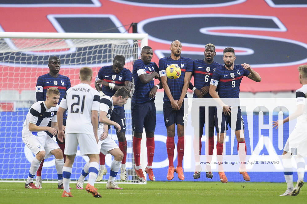 Mur de l equipe de France Moussa Sissoko (France) Marcus Thuram (France) NZONZI STEVEN (France) Paul Pogba (France) GIROUD OLIVIER (France) FOOTBALL : France vs Finlande - Match Amical - stade de France - 11 11 2020 JBAutissier Panoramic