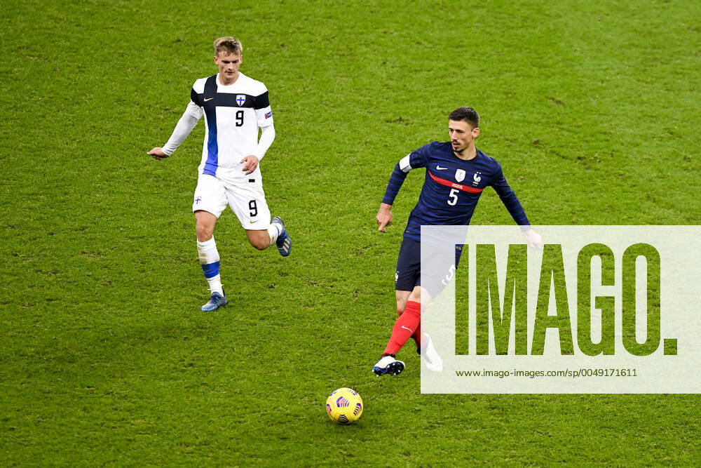 05 CLEMENT LENGLET (FRA) - 09 MARCUS FORSS (FIN) FOOTBALL : France vs Finlande - Match Amical - 11 11 2020 FEP Panoramic