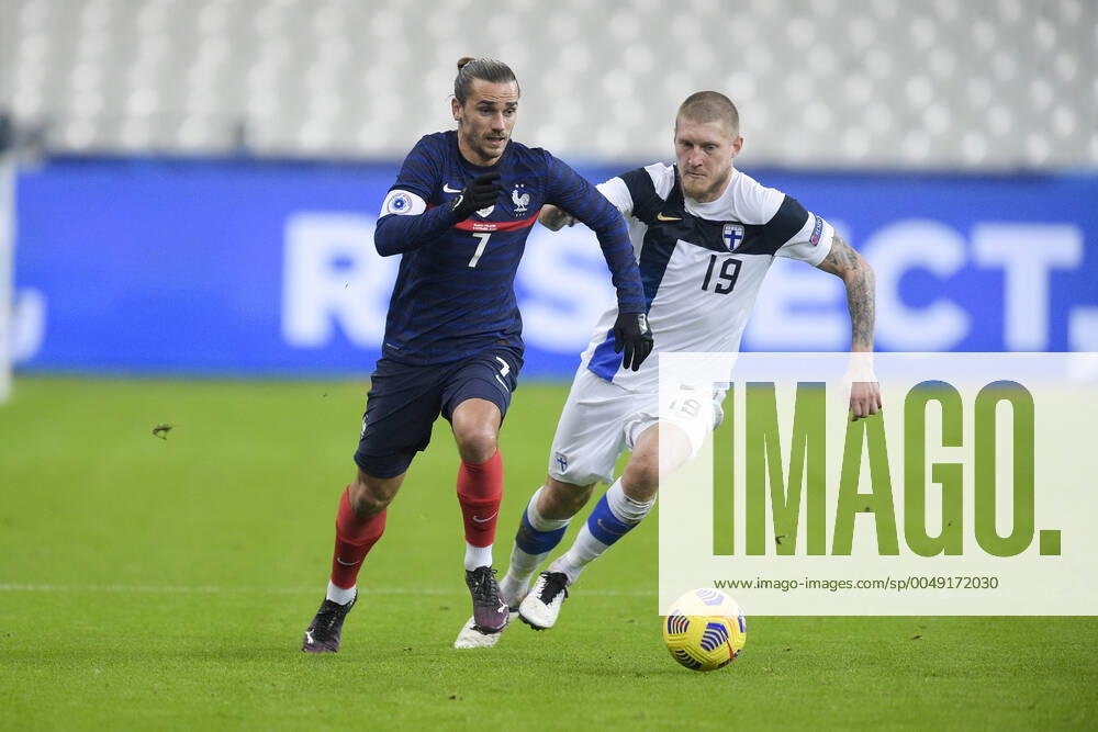 GRIEZMANN ANTOINE (France) vs JONI KAUKO (FINLANDE) FOOTBALL : France vs Finlande - Match Amical - stade de France - 11 11 2020 JBAutissier Panoramic
