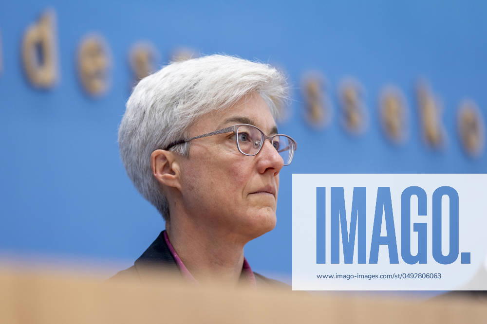 Dr. Brigitte Knopf, Deputy Chairwoman of the Expert Council for Climate Issues, recorded during the press conference on the special report on the review of the greenhouse gas projection data 2024 at the Federal Press Conference in Berlin, 03 06 2024 Berlin Germany