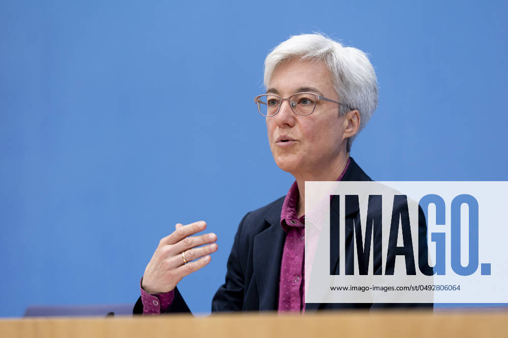Dr. Brigitte Knopf, Deputy Chairwoman of the Expert Council for Climate Issues, recorded during the press conference on the special report on the review of the greenhouse gas projection data 2024 at the Federal Press Conference in Berlin, 03 06 2024 Berlin Germany