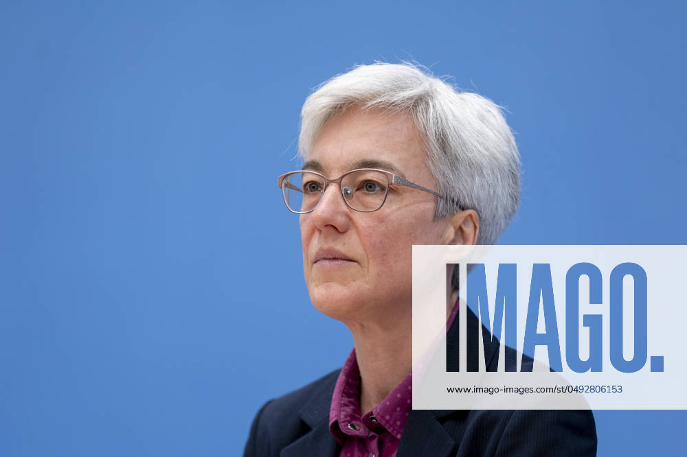 Dr. Brigitte Knopf, Deputy Chairwoman of the Expert Council for Climate Issues, recorded during the press conference on the special report on the review of the greenhouse gas projection data 2024 at the Federal Press Conference in Berlin, 03 06 2024 Berlin Germany