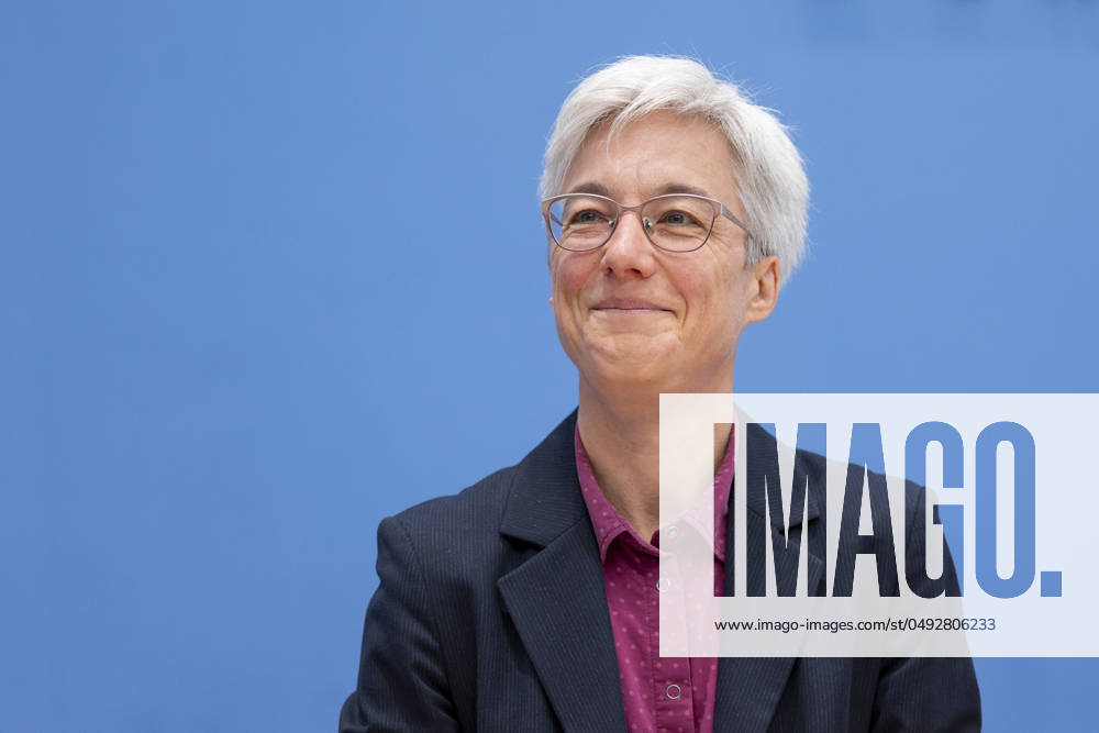 Dr. Brigitte Knopf, Deputy Chairwoman of the Expert Council for Climate Issues, recorded during the press conference on the special report on the review of the greenhouse gas projection data 2024 at the Federal Press Conference in Berlin, 03 06 2024 Berlin Germany