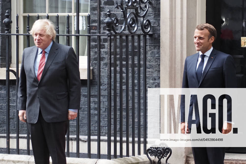 French President Emmanuel Macron visits UK PM Boris Johnson 10 Downing Street, London, UK - 18 June 2020. French President Emmanuel Macron in London to mark the 80th anniversary of Charles de Gaulle’s radio appeal to his countrymen to resist Nazi occupation, and to discuss Brexit with British Prime Minister Boris Johnson. London, England, UK on June 18, 2020. CAP JOR JOR London Greater London Great Britain