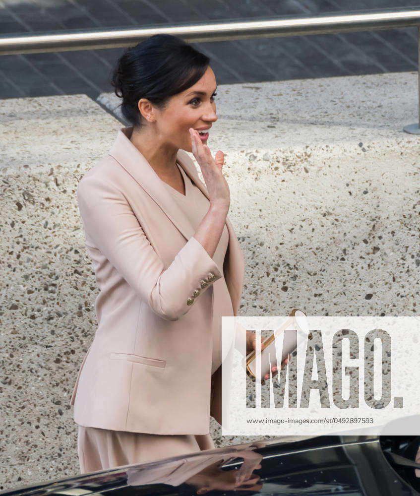 Meghan Duchess of Sussex visits National Theatre, London Meghan Duchess of Sussex, makes her first visit as Patron to The National Theatre, meeting staff and apprentices to learn about their work. London, UK on 30 January 2019. CAP JOR JOR London Great Britain UK