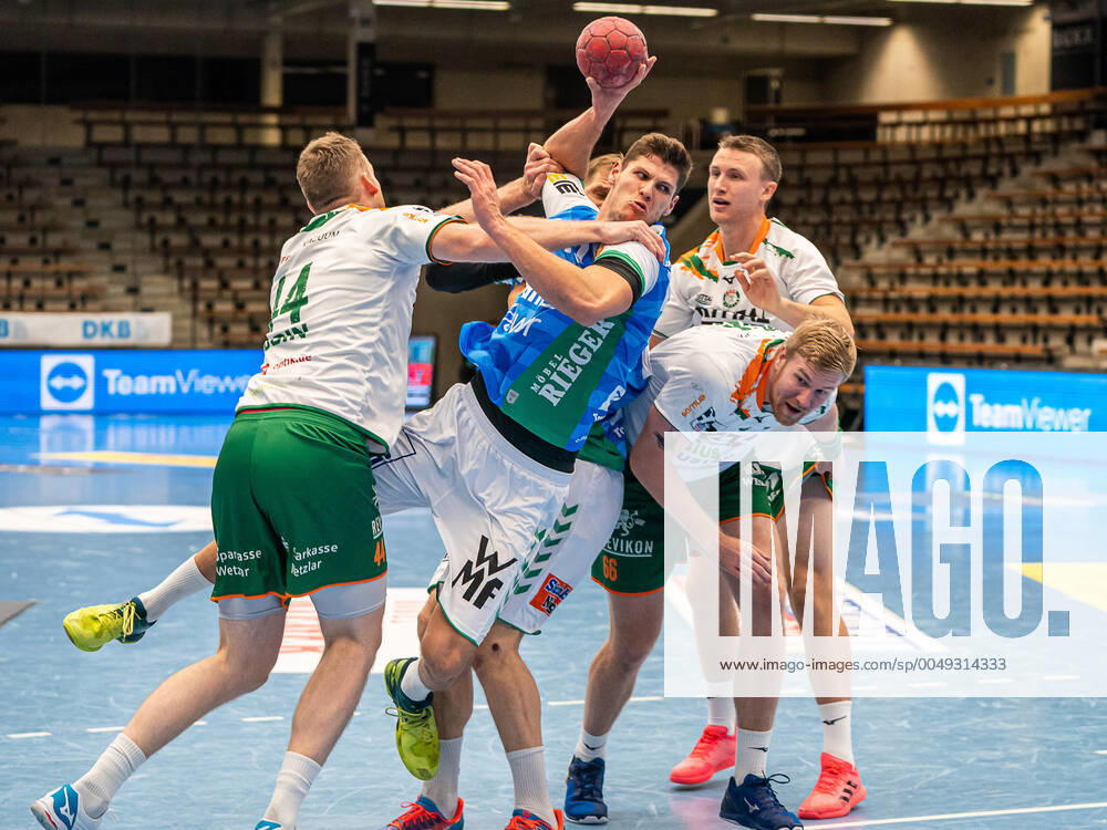 Sebastian Heymann Frisch Auf Goeppingen 10 against Lenny Rubin HSG Wetzlar, 44 , Frisch Auf Goeppingen vs HSG Wetzlar, 1 Bundesliga, Handball, Men, 22 11 2020 Frisch Auf Goeppingen vs HSG Wetzlar, 1 Bundesliga, Handball, Men, 22 11 2020 Göppingen