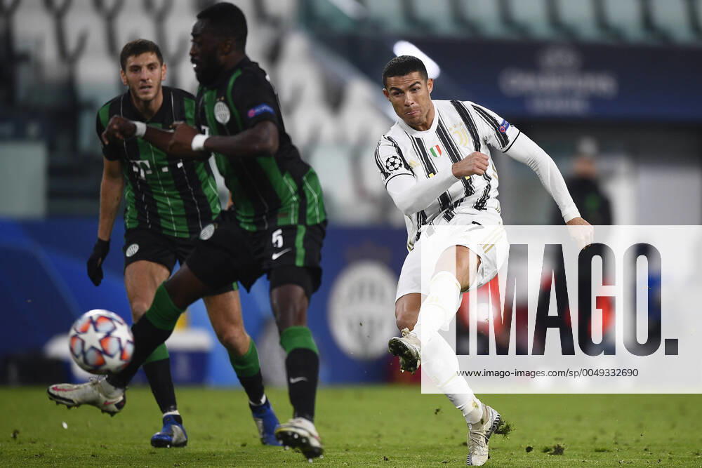 KW48 Torino 24 11 2020 - Champions League Juventus-Ferencvaros foto Image nella foto: gol Cristiano Ronaldo