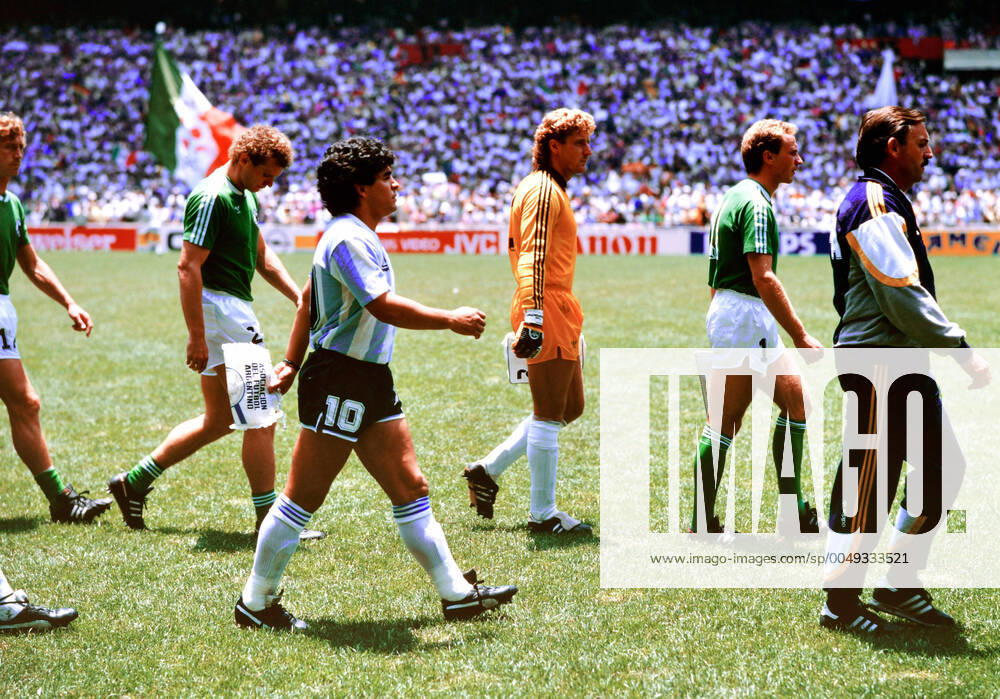 29 06 86 Argentina Germany Mexico, Mexico City, 29 06 1986, Football, FIFA World Cup 1986 in Mexico, Final, Argentina DFB Germany 3 2 v l Hans Peter Briegel Germany , Diego Maradona Argentina , Harald Toni Schumacher, Karl Heinz Rummenigge both Germany