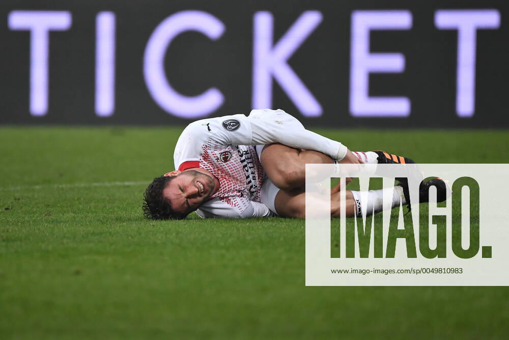 Bilder des Jahres 2020, Sport 12 Dezember Hakan Calhanoglu of AC Milan looks injured during the Serie A football match between US Sassuolo and AC Milan at Citta del Tricolore stadium in Reggio Emilia (Italy), December 20th 2020. Photo Andrea Staccioli Insidefoto andreaxstaccioli