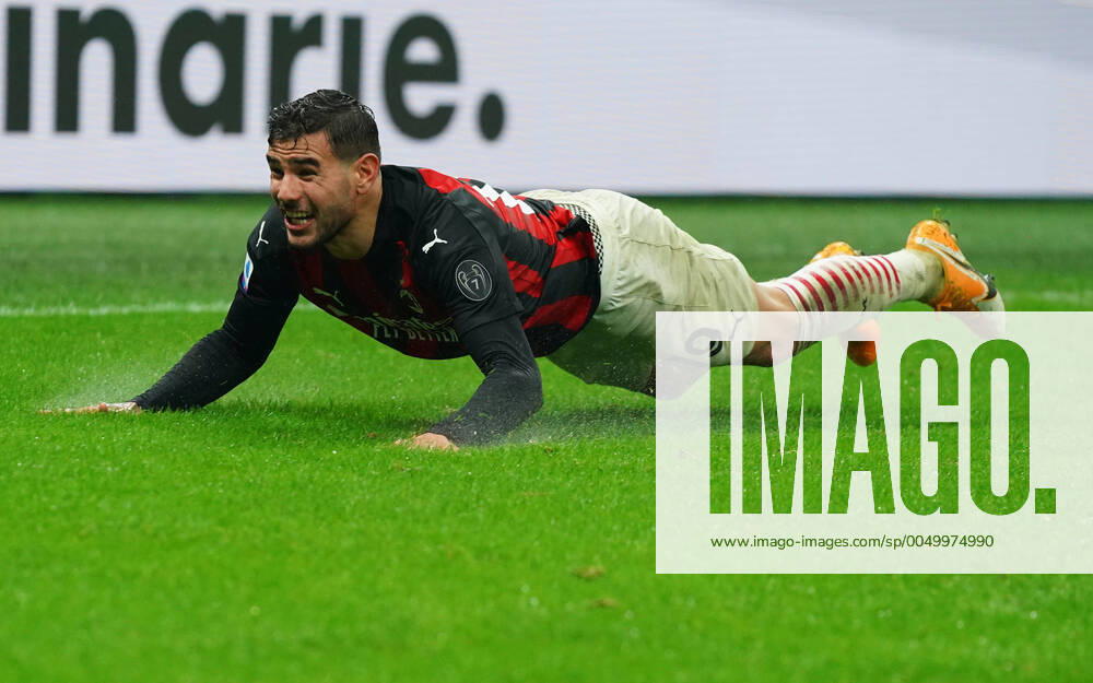 Bilder des Jahres 2020, Sport 12 Dezember Photo LaPresse - Spada December 23 , 2020 Milan ( Italy ) Soccer A.C. Milan- Season 2020-2021 - Serie A Milan vs Lazio In the pic: Theo Hernandez celebrates after scoring goal 3-2