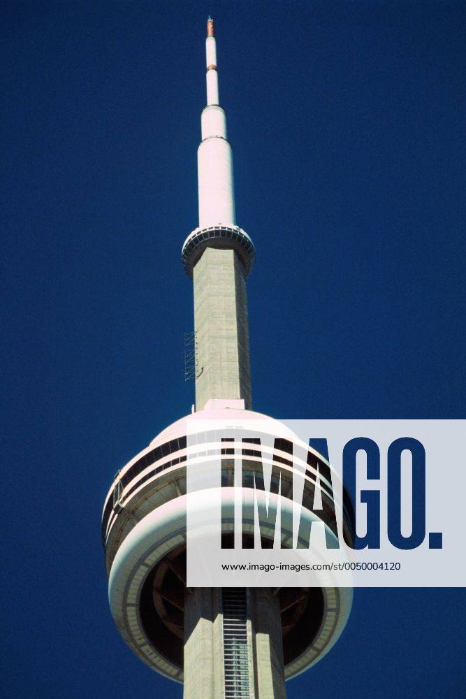 Spitze des 553 Meter hohen CN-Tower (Canada National Tower) in Toronto, Ontario